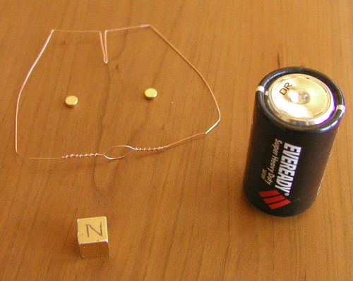 homopolar motor made from a battery